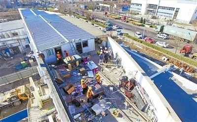 开发区拆除最大违章建筑 “楼上楼”藏违建77间