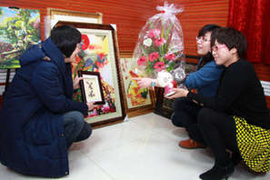 天津联通举办2014年女职工艺术作品展